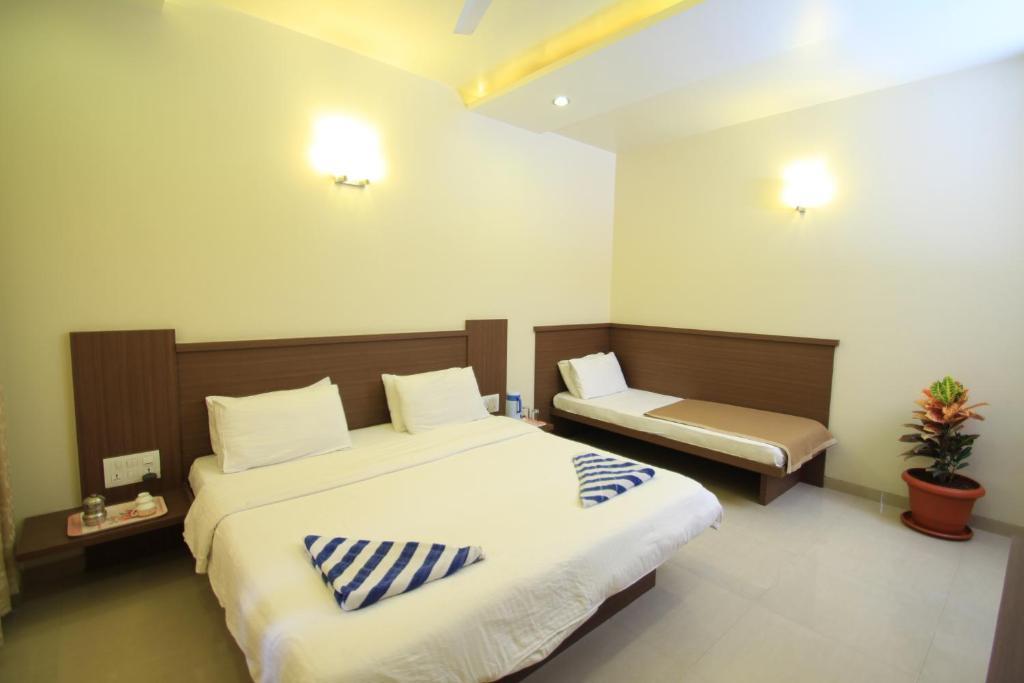Hotel Sai Smaran Shirdi Rum bild