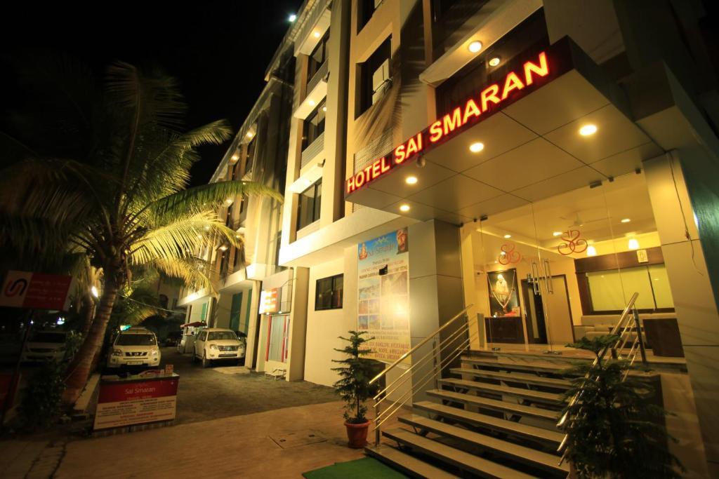 Hotel Sai Smaran Shirdi Exteriör bild