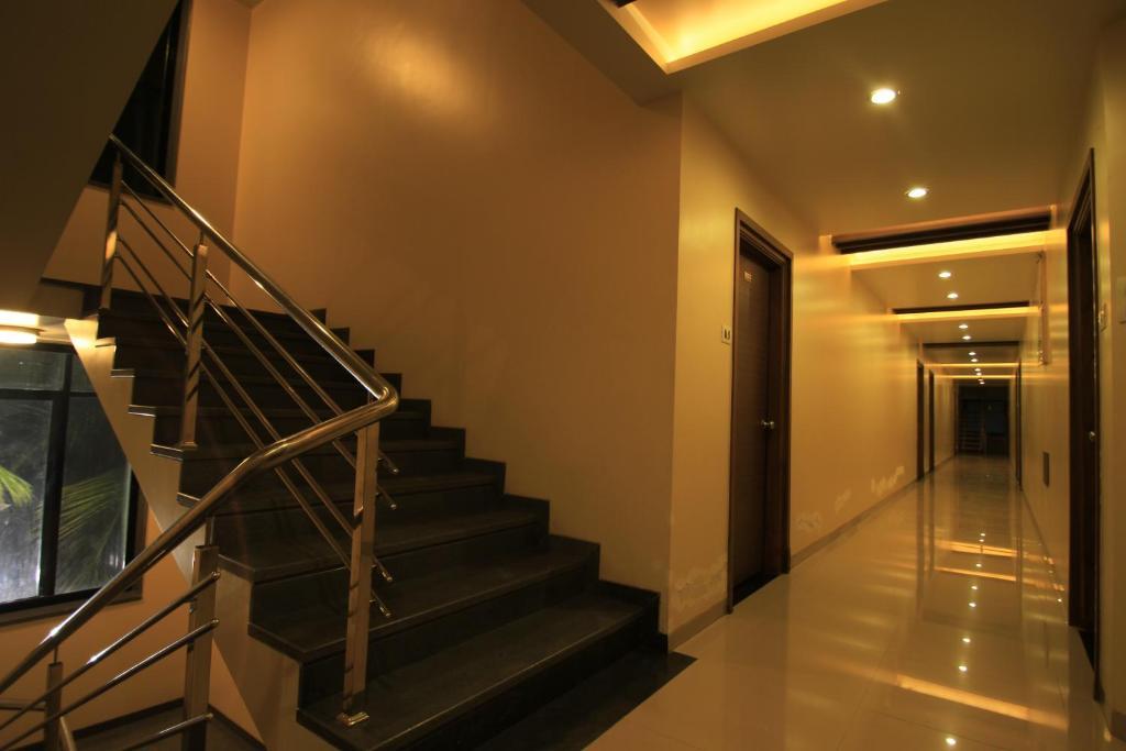 Hotel Sai Smaran Shirdi Exteriör bild